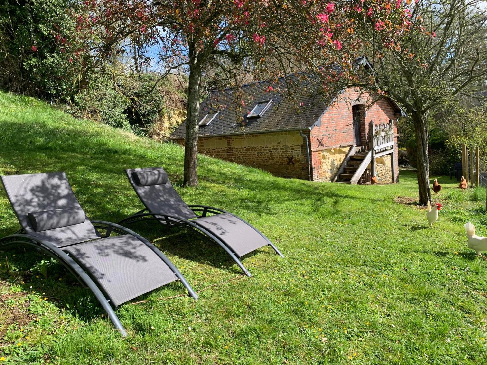 Gite "Le Refuge" Dans Un Domaine De 7Ha Au Calme Vimoutiers Zewnętrze zdjęcie