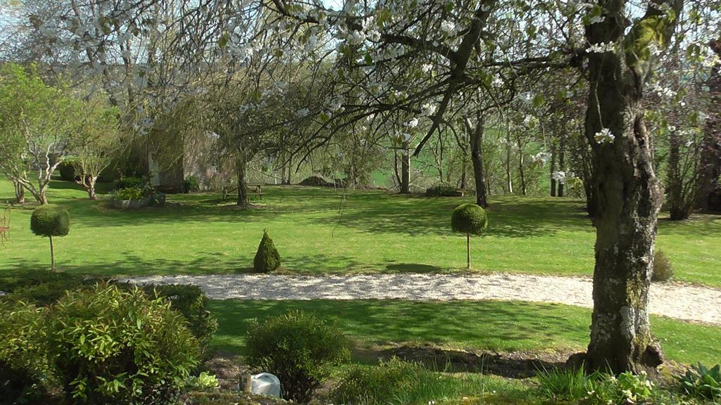 Gite "Le Refuge" Dans Un Domaine De 7Ha Au Calme Vimoutiers Zewnętrze zdjęcie